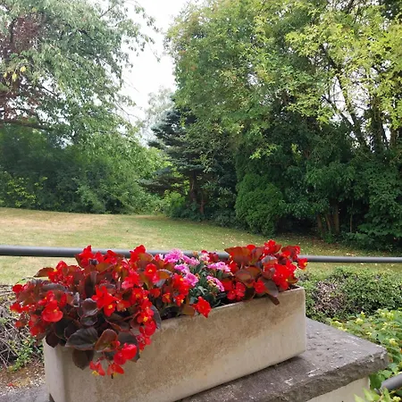 Idyllische Wohnung An Der Grenze 아파트 Lottstetten